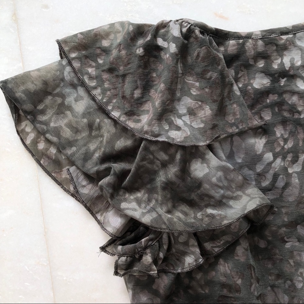 Esprit Gray Pattern Ruffle Top - Picture 4 of 7